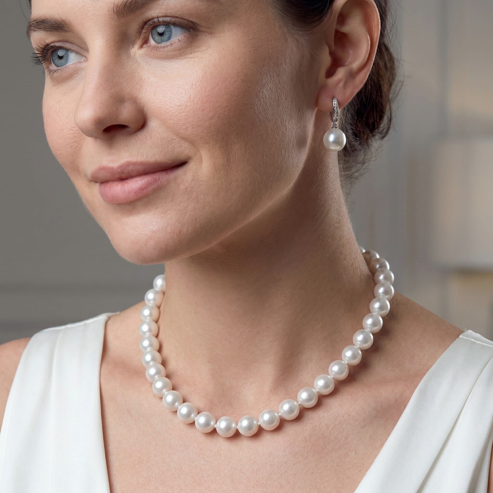 White South Sea Pearl Necklace, 13.0-16.0mm - AAAA Quality