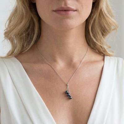 14K Gold Black Japanese Akoya Pearl Tin Cup Cluster Pendant