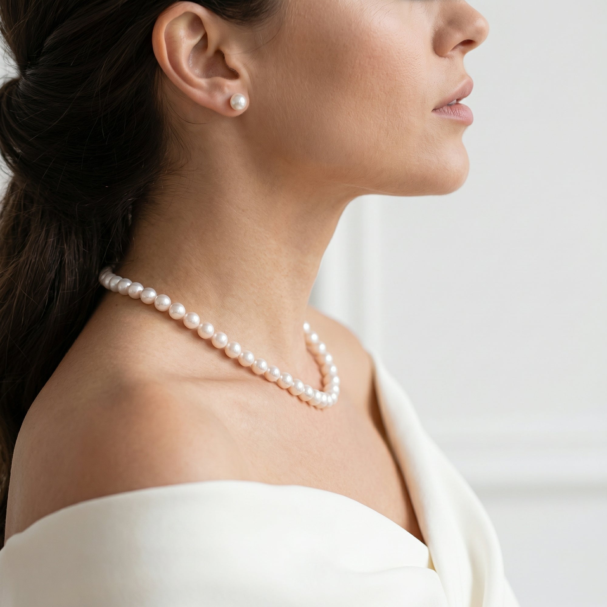 White Japanese Hanadama Akoya Pearl Necklace, 7.0-7.5mm