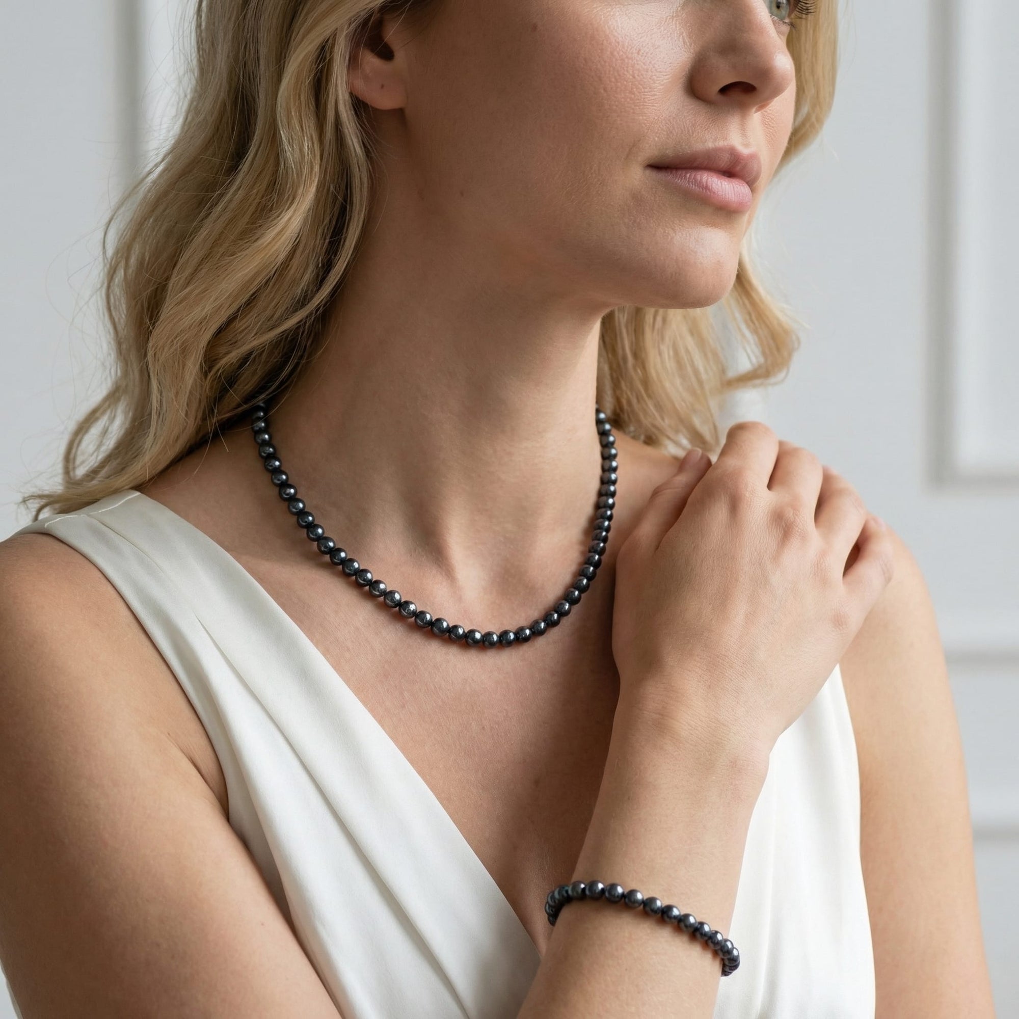 Black Akoya Pearl Bracelet, 5.5-6.0mm - Choose Your Quality