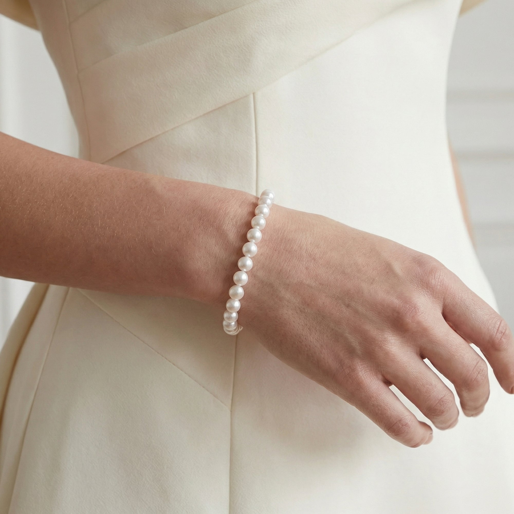 White Japanese Akoya Pearl Bracelet, 5.5-6.0mm - Choose Your Quality