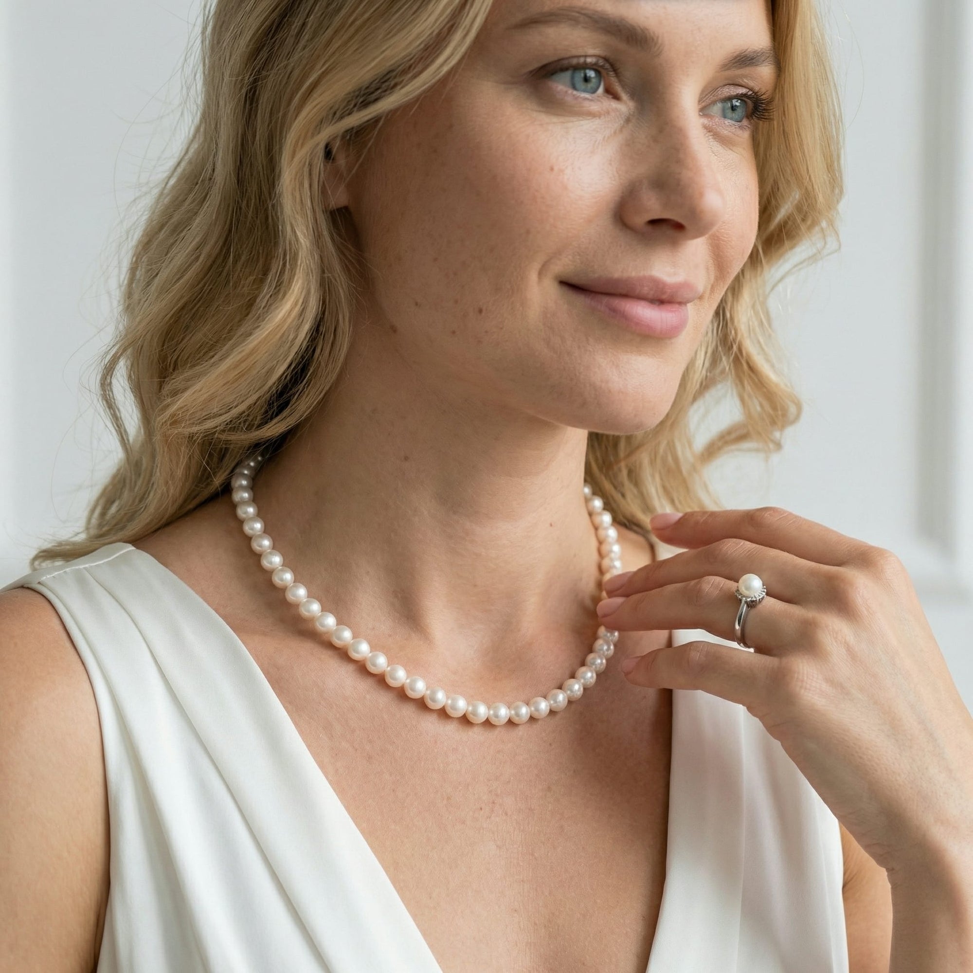 White Japanese Akoya Pearl Necklace, 5.5-6.0mm - AA+ Quality