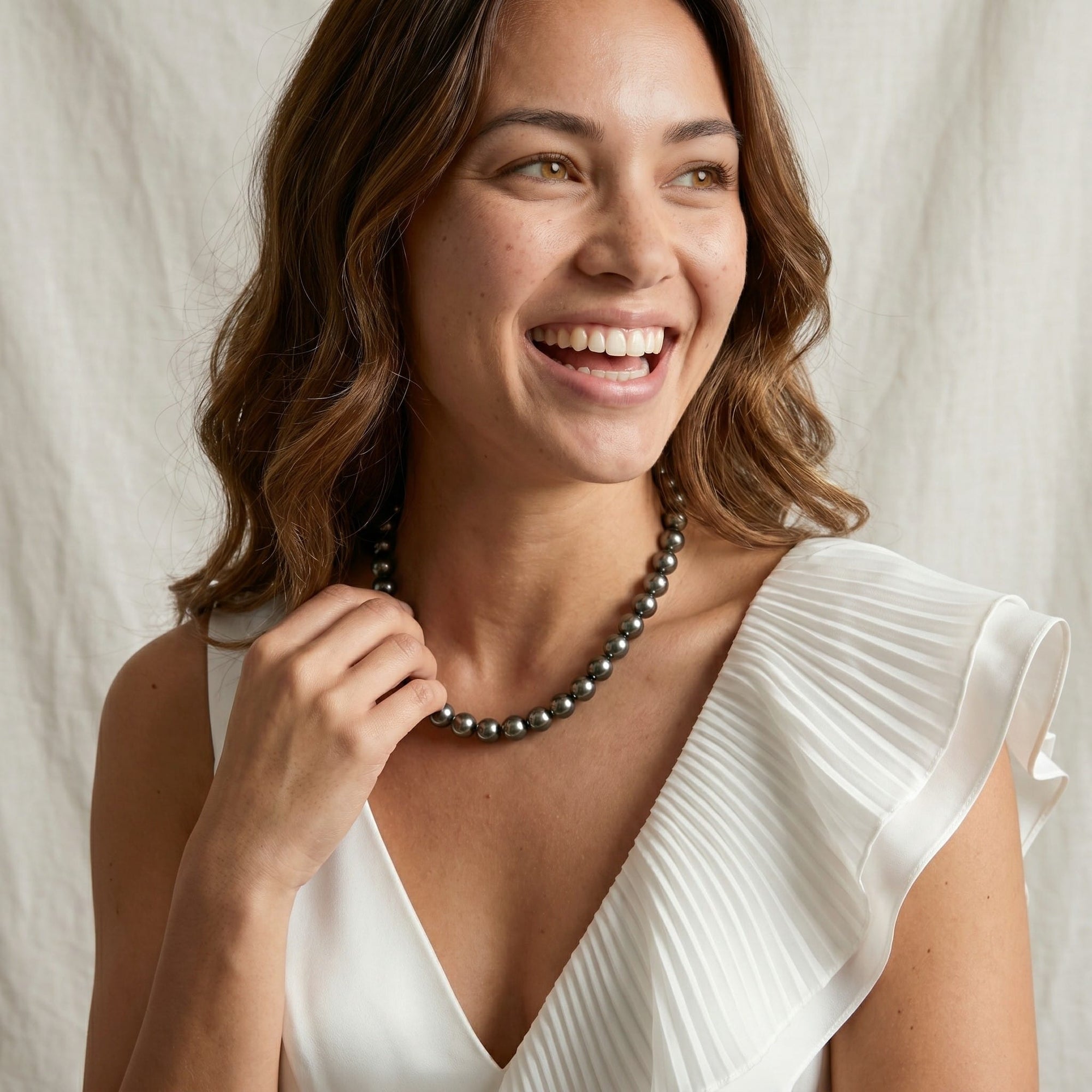 Black Tahitian Pearl Necklace, 9.0-11.0mm - AAA Quality