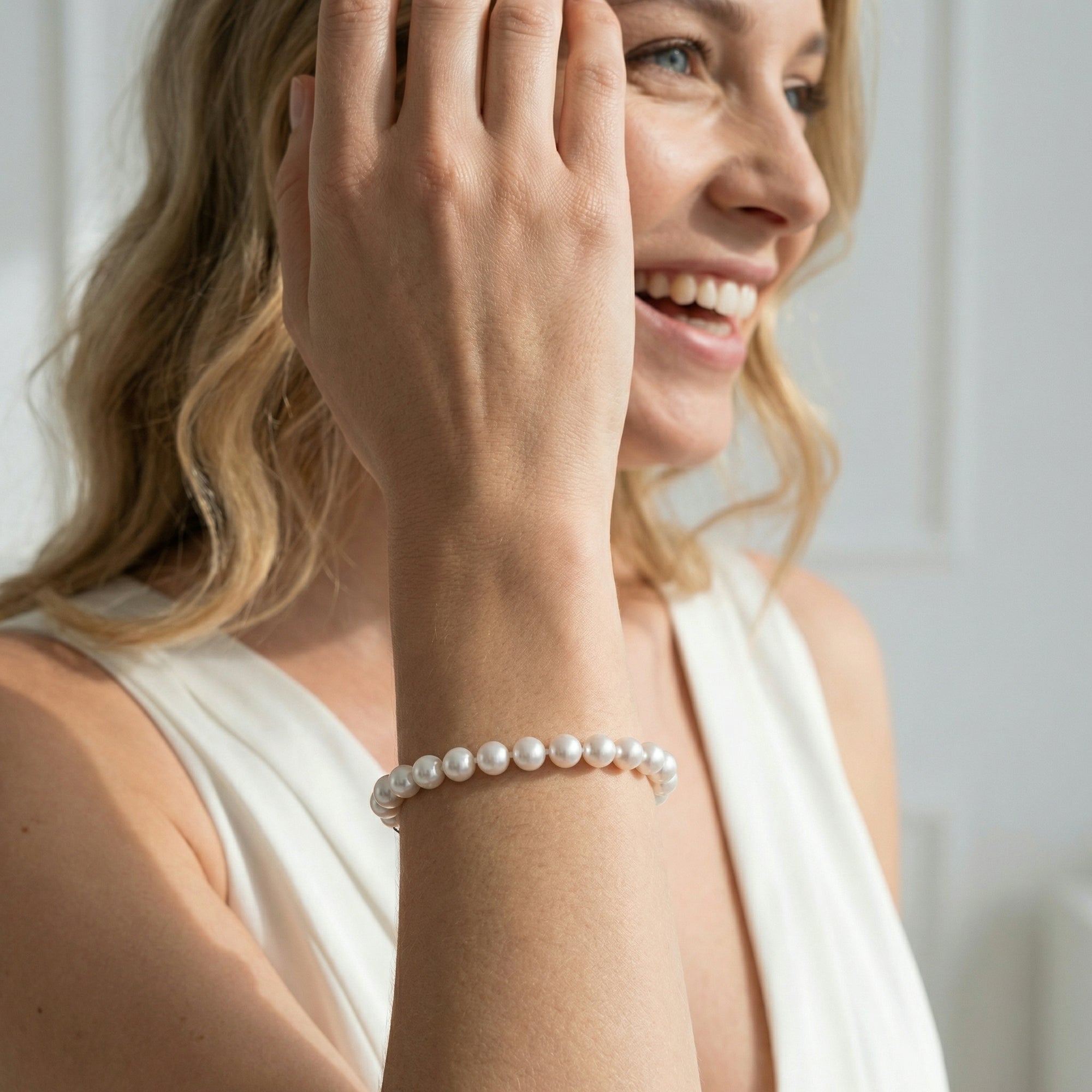 White Japanese Akoya Pearl Bracelet, 6.5-7.0mm