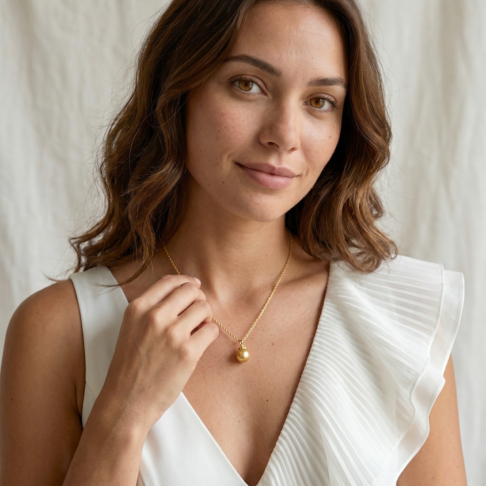 Golden South Sea Hope Solitaire Pearl Pendant