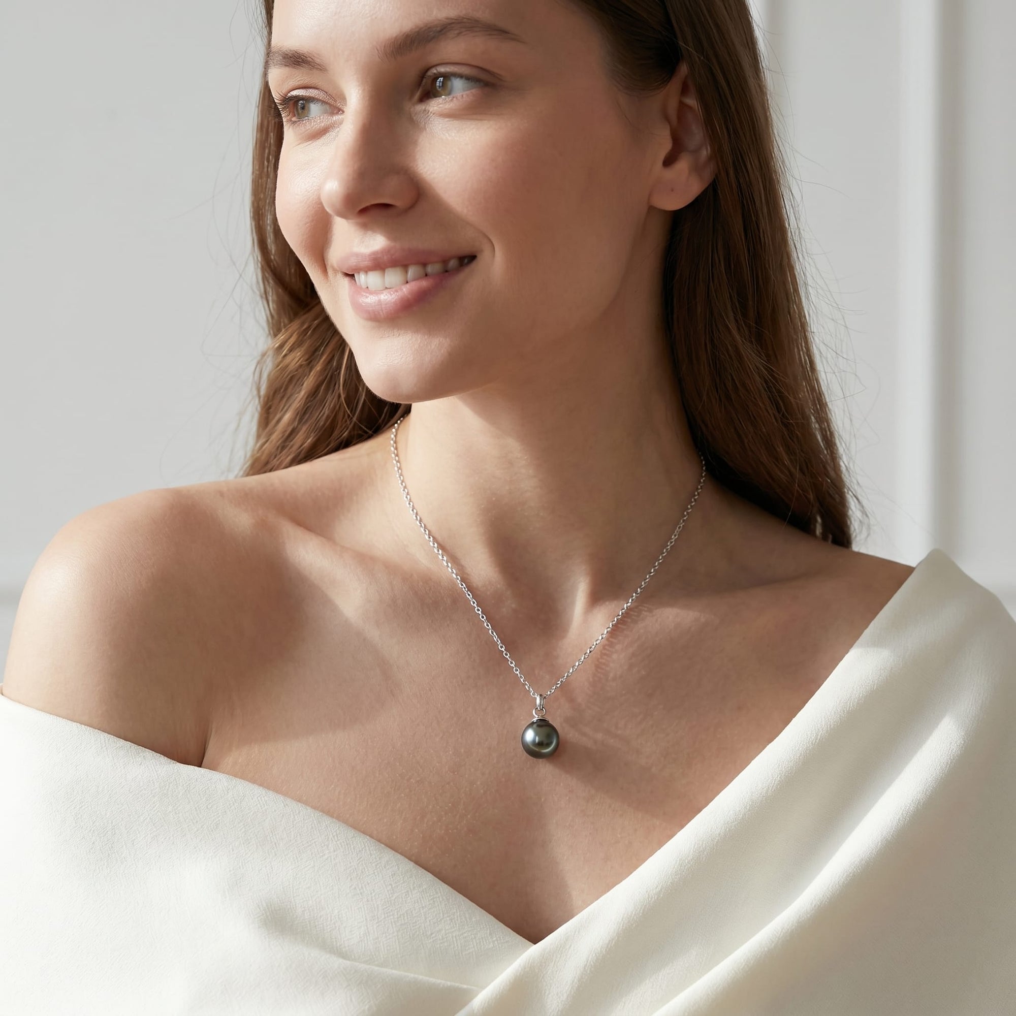 Black Tahitian Pearl Solitaire Pendant