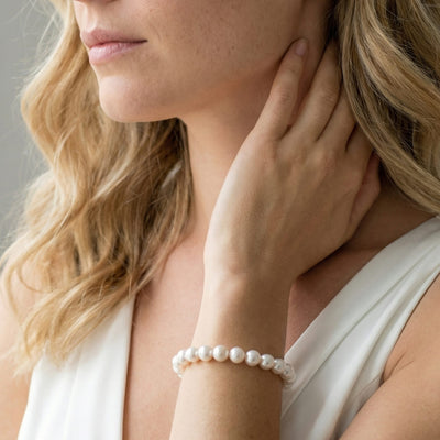 White Japanese Hanadama Akoya Pearl Bracelet, 9.0-9.5mm