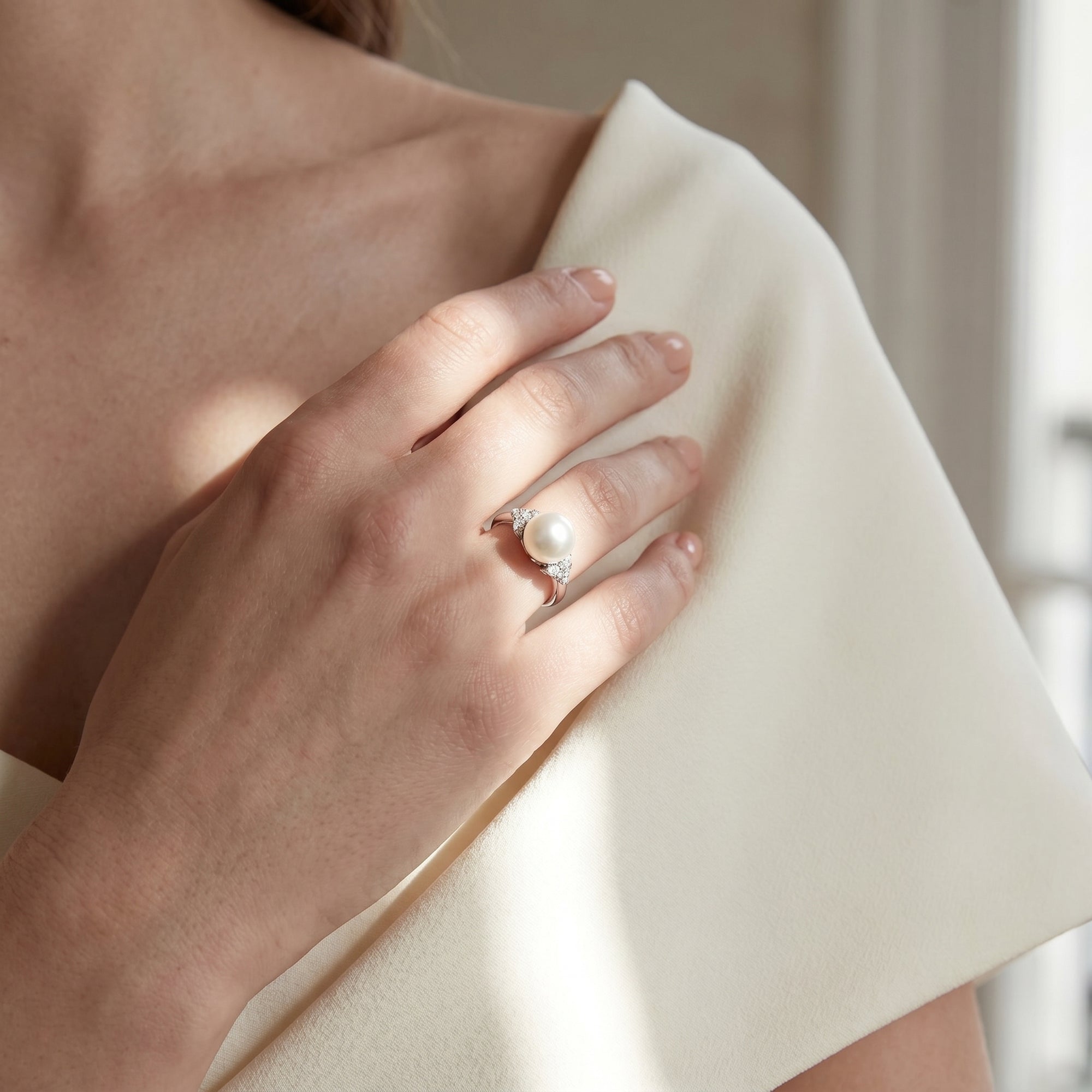 White South Sea Pearl & Diamond Papillon Ring