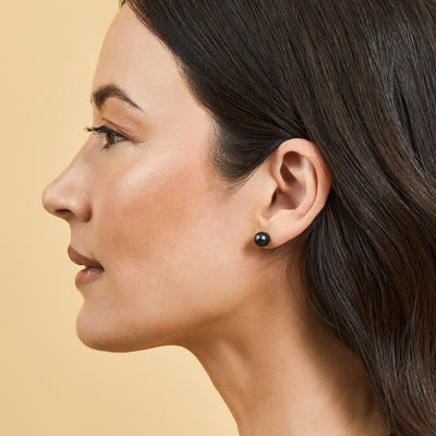 7.0-7.5mm Black Akoya Round Pearl Stud Earrings - Model Image