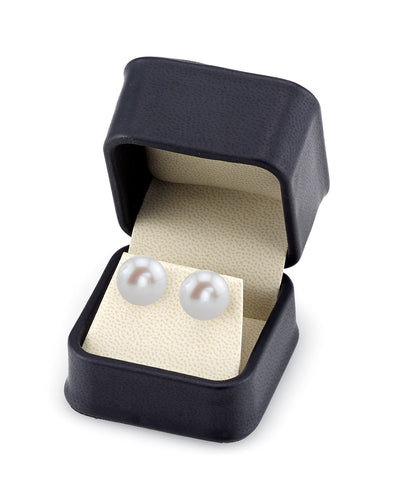 11mm White Freshwater Round Pearl Stud Earrings - Third Image